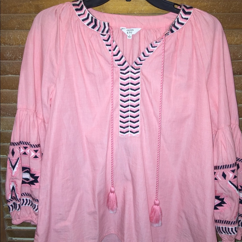 Crown & Ivy Top
